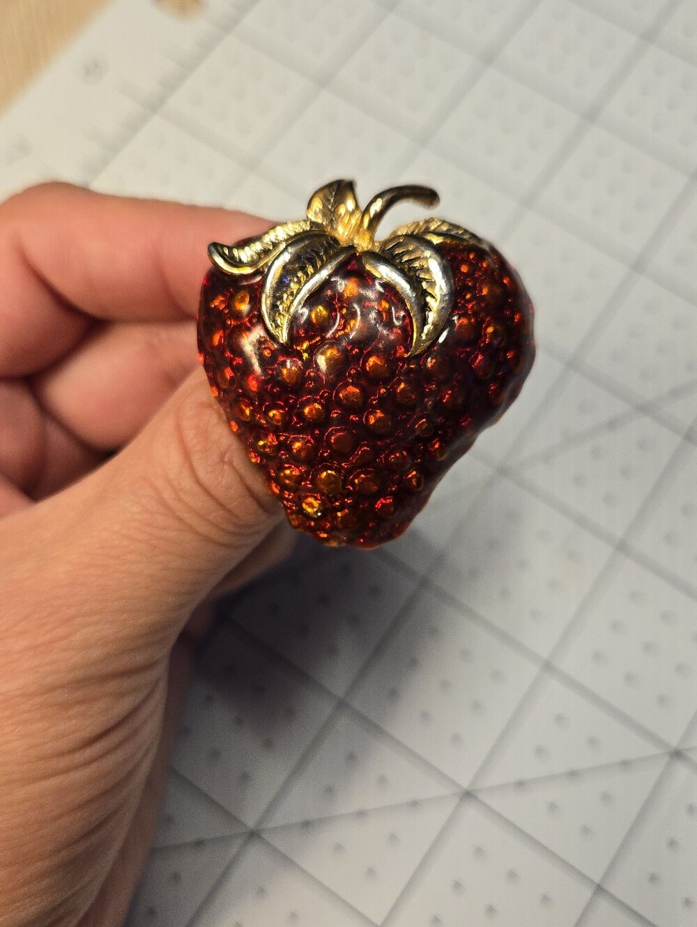 Vintage Red Strawberry Brooch Glitter Lucite Gold Tone Fruit Pin Cottagecore
